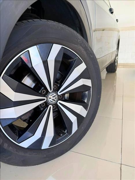VOLKSWAGEN T-Cross 1.4 4P 250 TSI FLEX HIGHLINE AUTOM�TICO, Foto 8