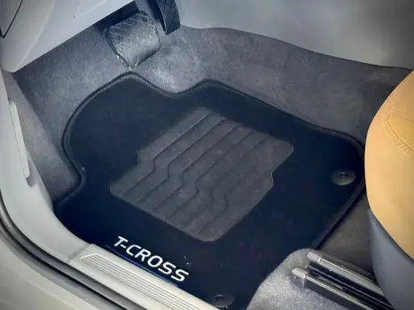 VOLKSWAGEN T-Cross 1.0 4P 200 TSI FLEX AUTOM�TICO, Foto 12