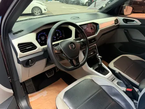 VOLKSWAGEN T-Cross 1.4 4P 250 TSI FLEX HIGHLINE AUTOM�TICO, Foto 9