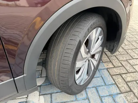 VOLKSWAGEN T-Cross 1.4 4P 250 TSI FLEX HIGHLINE AUTOM�TICO, Foto 18