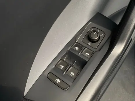 VOLKSWAGEN T-Cross 1.0 4P 200 TSI FLEX COMFORTLINE AUTOM�TICO, Foto 11