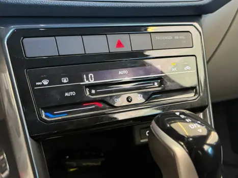 VOLKSWAGEN T-Cross 1.4 4P 250 TSI FLEX HIGHLINE AUTOM�TICO, Foto 10