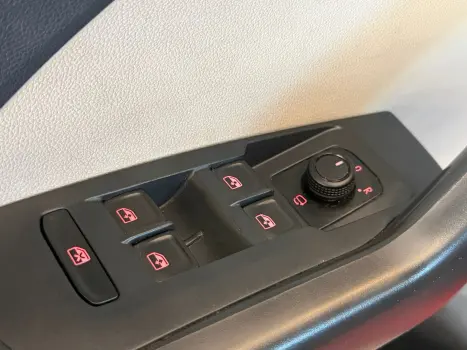 VOLKSWAGEN T-Cross 1.4 4P 250 TSI FLEX HIGHLINE AUTOM�TICO, Foto 20