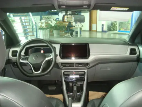 VOLKSWAGEN T-Cross 1.0 4P 200 TSI FLEX COMFORTLINE AUTOM�TICO, Foto 8