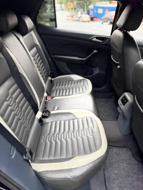 VOLKSWAGEN T-Cross 1.0 4P 200 TSI FLEX COMFORTLINE AUTOM�TICO, Foto 11