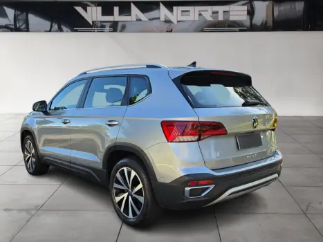 VOLKSWAGEN Taos 1.4 16V 4P FLEX 250 TSI HIGHLINE AUTOM�TICO, Foto 4