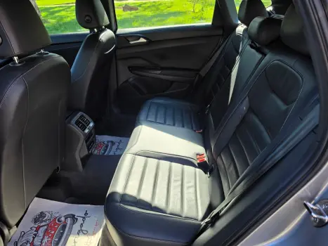 VOLKSWAGEN Taos 1.4 16V 4P FLEX 250 TSI HIGHLINE AUTOM�TICO, Foto 11