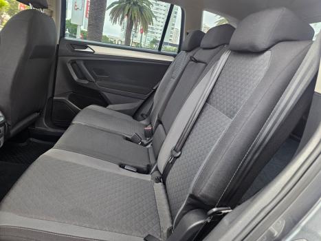 VOLKSWAGEN Tiguan 1.4 250 TSI TOTAL FLEX ALLSPACE COMFORTLINE TURBO AUTOM�TICO TIPTRONIC, Foto 10