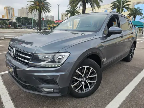 VOLKSWAGEN Tiguan 1.4 250 TSI TOTAL FLEX ALLSPACE COMFORTLINE TURBO AUTOM�TICO TIPTRONIC, Foto 11