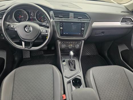 VOLKSWAGEN Tiguan 1.4 250 TSI TOTAL FLEX ALLSPACE COMFORTLINE TURBO AUTOM�TICO TIPTRONIC, Foto 12