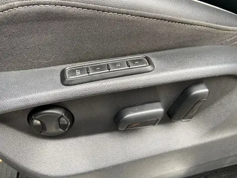 VOLKSWAGEN Tiguan 2.0 16V 4P TSI 350 TURBO R-LINE 4MOTION DSG AUTOM�TICO, Foto 12