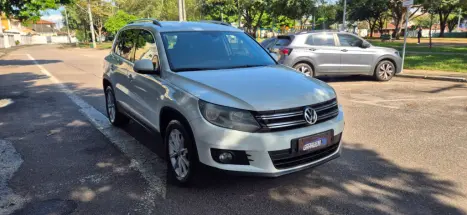 VOLKSWAGEN Tiguan 2.0 16V 4P FSI 4WD TURBO AUTOM�TICO, Foto 4
