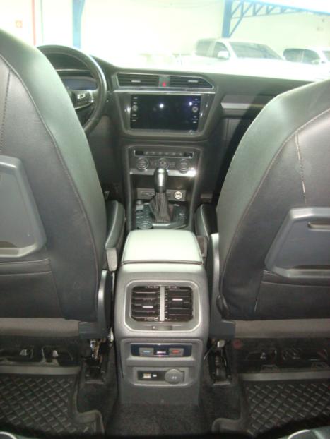 VOLKSWAGEN Tiguan 2.0 350 TSI TOTAL FLEX ALLSPACE R-LINE 4-MOTION TURBO AUTOM�TICO DSG, Foto 10