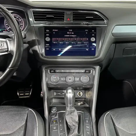 VOLKSWAGEN Tiguan 2.0 350 TSI TOTAL FLEX ALLSPACE R-LINE 4-MOTION TURBO AUTOM�TICO DSG, Foto 13