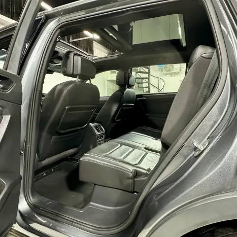 VOLKSWAGEN Tiguan 2.0 350 TSI TOTAL FLEX ALLSPACE R-LINE 4-MOTION TURBO AUTOM�TICO DSG, Foto 24