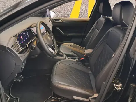 VOLKSWAGEN Virtus 1.4 4P 250 TSI EXCLUSIVE AUTOMÁTICO, Foto 4 VOLKSWAGEN Virtus 1.4 4P 250 TSI EXCLUSIVE AUTOMÁTICO, Foto 4