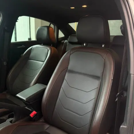 VOLKSWAGEN Virtus 1.0 4P 200 TSI FLEX HIGHLINE AUTOM�TICO, Foto 9