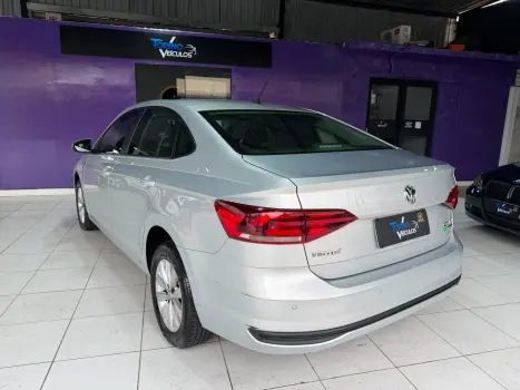 VOLKSWAGEN Virtus 1.0 4P 200 TSI FLEX COMFORTLINE AUTOM�TICO, Foto 5