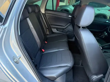 VOLKSWAGEN Virtus 1.0 4P 200 TSI FLEX COMFORTLINE AUTOM�TICO, Foto 14