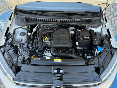 VOLKSWAGEN Virtus 1.0 4P 200 TSI FLEX COMFORTLINE AUTOM�TICO, Foto 18