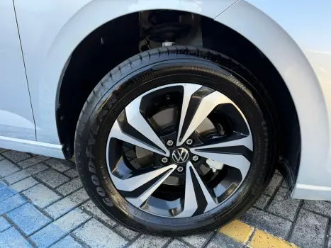 VOLKSWAGEN Virtus 1.0 4P 200 TSI FLEX COMFORTLINE AUTOM�TICO, Foto 19