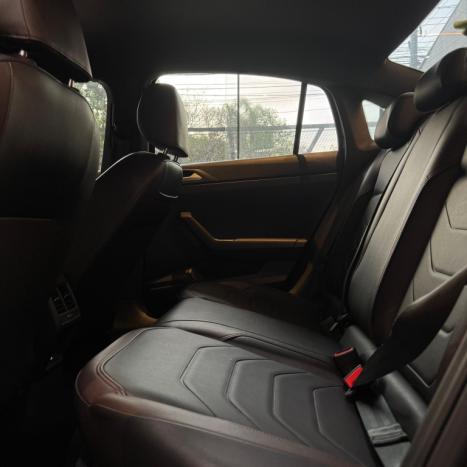 VOLKSWAGEN Virtus 1.0 4P 200 TSI FLEX HIGHLINE AUTOM�TICO, Foto 9