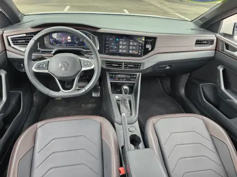 VOLKSWAGEN Virtus 1.0 4P 200 TSI FLEX HIGHLINE AUTOMÁTICO, Foto 3