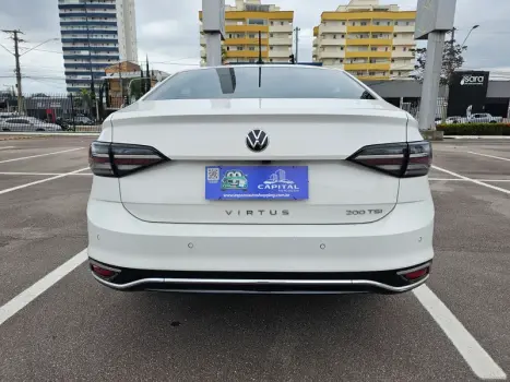VOLKSWAGEN Virtus 1.0 4P 200 TSI FLEX HIGHLINE AUTOMÁTICO, Foto 7