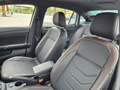 VOLKSWAGEN Virtus 1.0 4P 200 TSI FLEX HIGHLINE AUTOMÁTICO, Foto 10