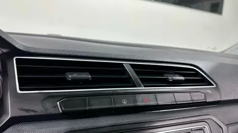 VOLKSWAGEN Voyage 1.0 4P FLEX, Foto 9