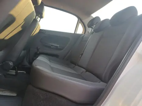 VOLKSWAGEN Voyage 1.0 4P FLEX, Foto 7