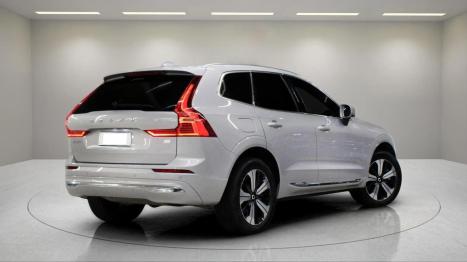 VOLVO XC60 2.0 16V 4P T8 RECHARGE H�BRIDO PLUS AWD TURBO GEARTRONIC AUTOM�TICO, Foto 3