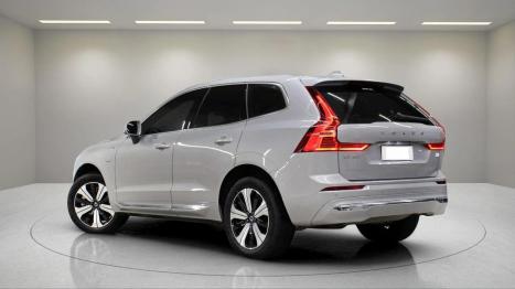 VOLVO XC60 2.0 16V 4P T8 RECHARGE H�BRIDO PLUS AWD TURBO GEARTRONIC AUTOM�TICO, Foto 4