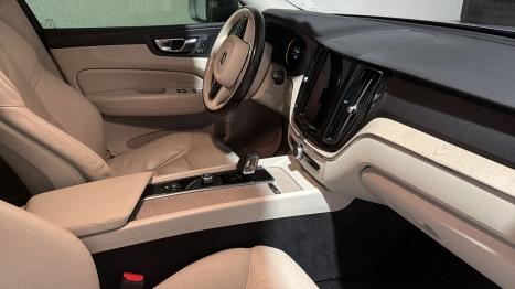 VOLVO XC60 2.0 16V 4P T8 RECHARGE H�BRIDO PLUS AWD TURBO GEARTRONIC AUTOM�TICO, Foto 5