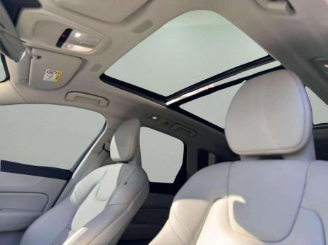 VOLVO XC60 2.0 16V 4P T8 RECHARGE H�BRIDO PLUS AWD TURBO GEARTRONIC AUTOM�TICO, Foto 8