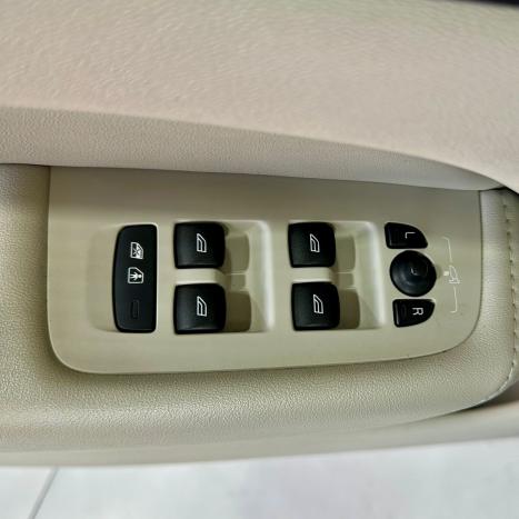 VOLVO XC60 2.0 16V 4P T8 HYBRID INSCRIPTION AWD GEARTRONIC AUTOM�TICO, Foto 32