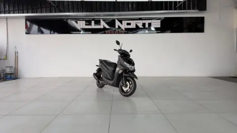 YAMAHA Fluo 125 ABS, Foto 3