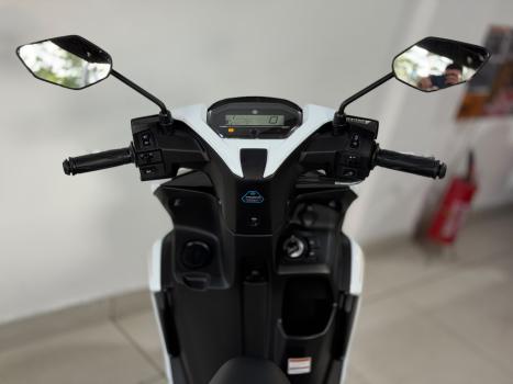 YAMAHA Fluo 125 ABS, Foto 11