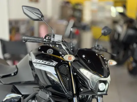 YAMAHA FZ 15 Fazer ABS, Foto 2