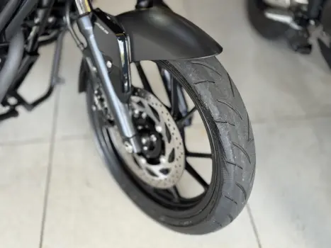 YAMAHA FZ 15 Fazer ABS, Foto 3