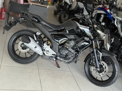 YAMAHA FZ 15 Fazer ABS, Foto 7