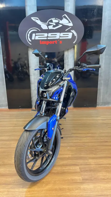 YAMAHA FZ 15 Fazer ABS, Foto 4