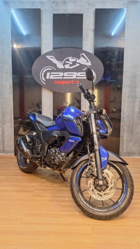 YAMAHA FZ 15 Fazer ABS, Foto 1