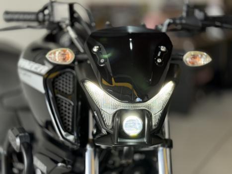 YAMAHA FZ 15 Fazer ABS, Foto 3