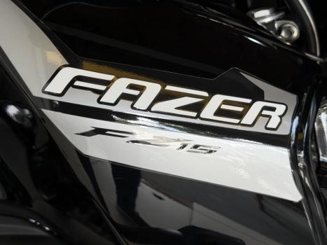 YAMAHA FZ 15 Fazer ABS, Foto 5