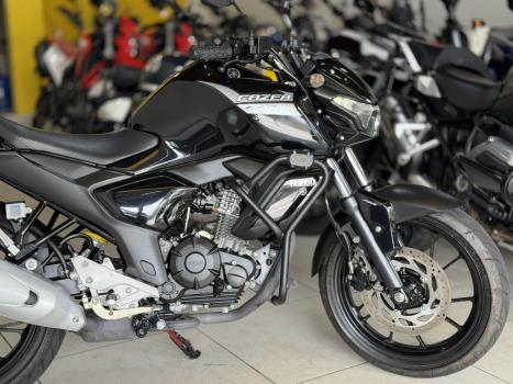 YAMAHA FZ 15 Fazer ABS, Foto 6