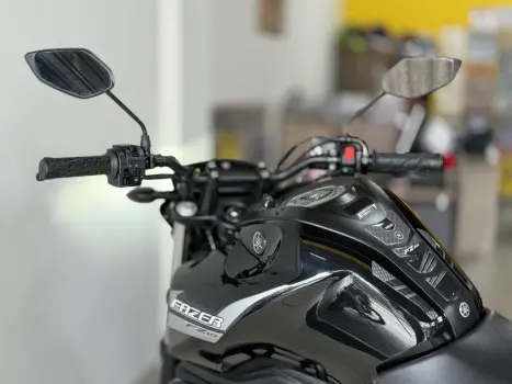 YAMAHA FZ 15 Fazer ABS, Foto 13