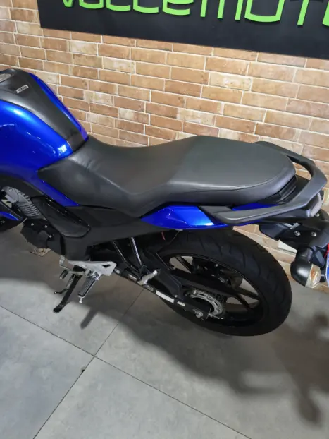 YAMAHA FZ 15 Fazer ABS, Foto 4