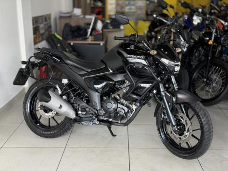 YAMAHA FZ 15 Fazer ABS, Foto 1