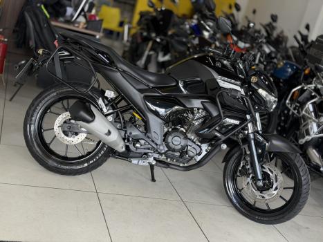 YAMAHA FZ 15 Fazer ABS, Foto 8